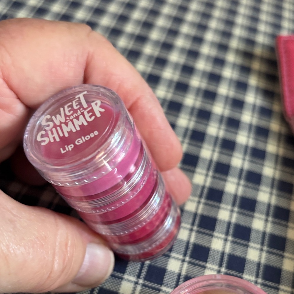 ipsy Pink makeup bag with Sweet Shimmer lip gloss, highlighter stick - Picture 5 of 6
